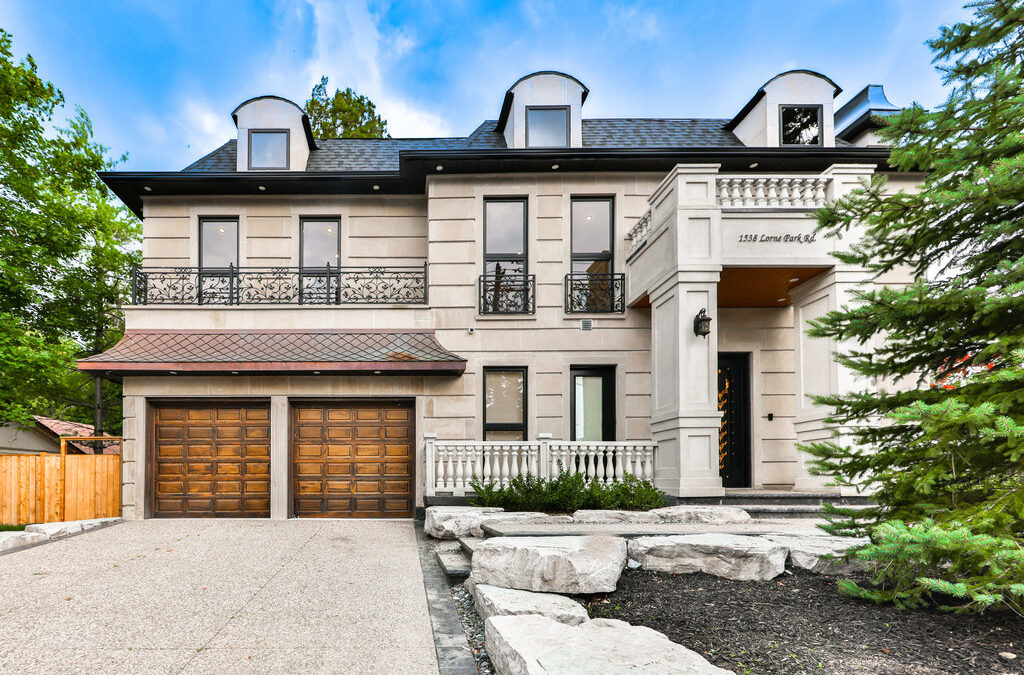 1538 Lorne Park Rd, Mississauga